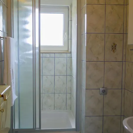 Apartment 2428c Vis