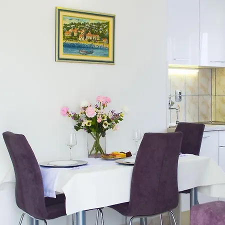 2428c Apartment *
